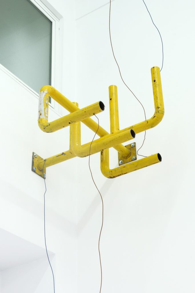 Ground (So you grab a piece of something that you think is going to last), 2017, installation, handrail, cable, environmental dimensions (detail), ph. Giorgio Benni